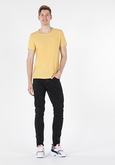 صورة من  رقبة مستديرة مستقيم رجالي ساري كم قصير تي شيرت