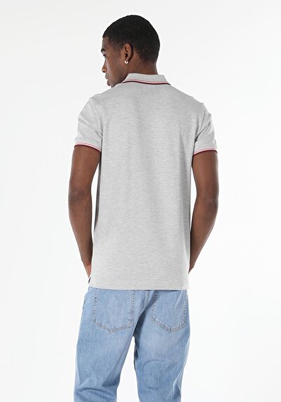 صورة من رمادي للرجال قميص بولو كم قصير
