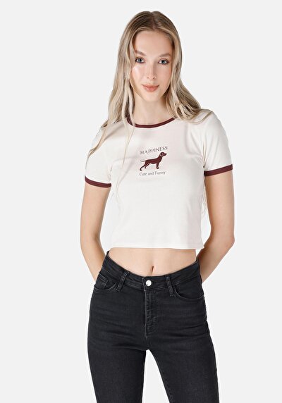 صورة من ضيق قصة رقبة مستديرة نسائي أبيض كم قصير تي شيرت