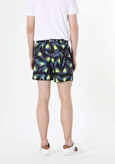 صورة من شورت سباحة رجالي متعدد الألوان مطبوع سليم