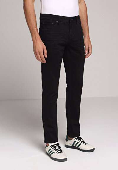صورة من مستقيم خصر منخفض مستقيم الساق الجينز الأسود للرجال