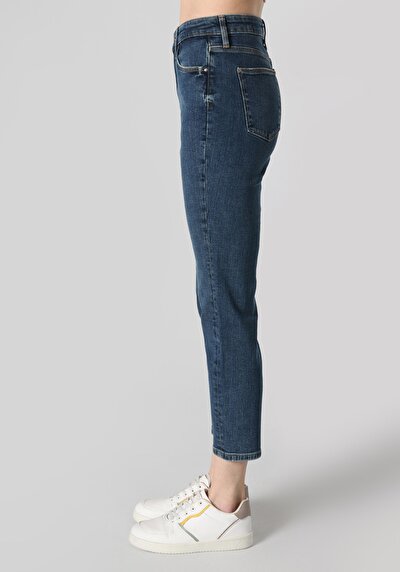 اعرض التفاصيل لـ أزرق للنساء بناطيل