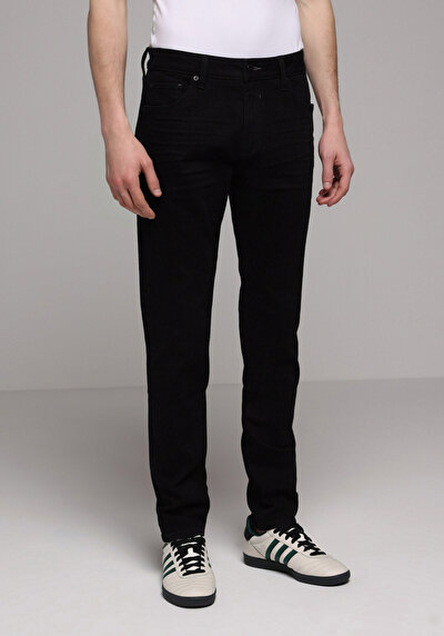 صورة من سليم خصر منخفض ساق ضيقة جينز أسود للرجال
