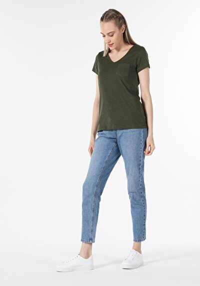 صورة من   على شكل V رقبة مستقيم نسائي أخضر كم قصير تي شيرت