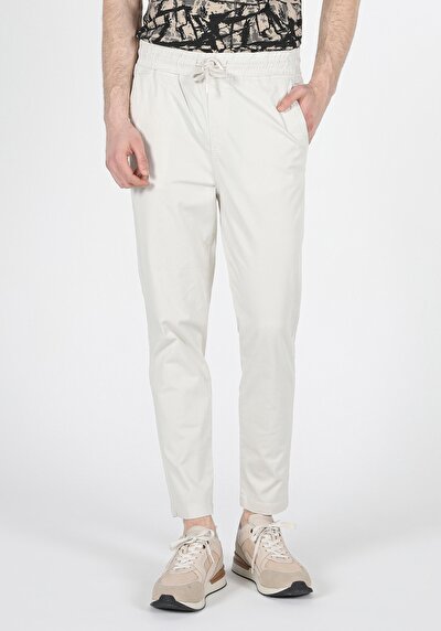 اعرض التفاصيل لـ أبيض للرجال بناطيل