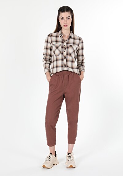 صورة من قميص عادي رقبة منقوشة نسائي بيج كم طويل قميص