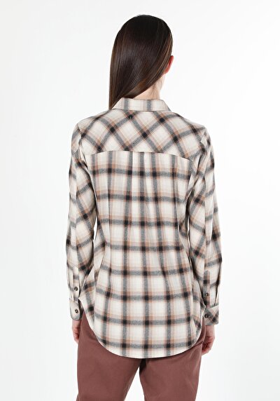 صورة من قميص عادي رقبة منقوشة نسائي بيج كم طويل قميص