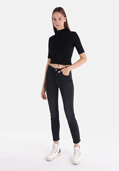 صورة من نحيف الخصر مستقيم الساق الجينز النسائي