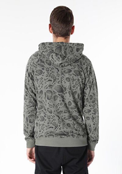 صورة من كاكي للرجال بلوز