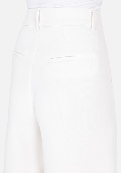 اعرض التفاصيل لـ عادي مناسب خصر عالي مستقيم شورت نسائي أبيض