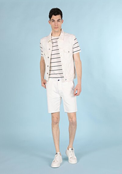 اعرض التفاصيل لـ سترة بيضاء رجالية كلاسيكية غير مبطنة مع أزرار ذوي الياقات البيضاء