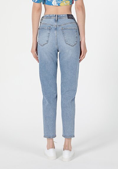 اعرض التفاصيل لـ أزرق فاتح للنساء بناطيل