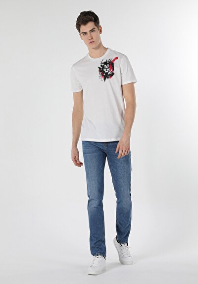 صورة من أبيض للرجال تي شيرت بأكمام قصيرة