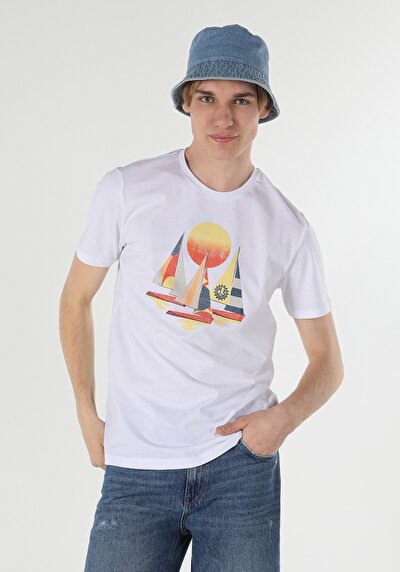 صورة من أبيض للرجال تي شيرت بأكمام قصيرة