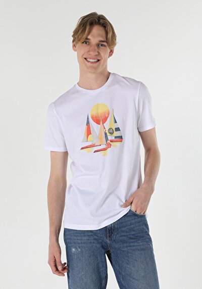 صورة من أبيض للرجال تي شيرت بأكمام قصيرة