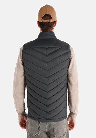 صورة من أخضر للرجال صدرية