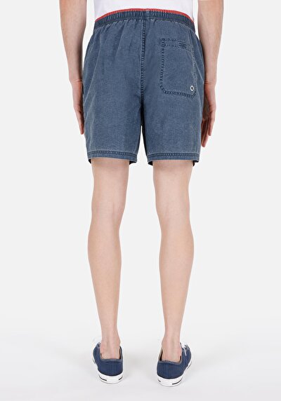 صورة من شورت سباحة رجالي أزرق سليم