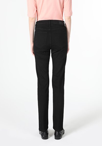 اعرض التفاصيل لـ نحيف  خصر متوسط ساق مستقيمة نسائي جينز أسود