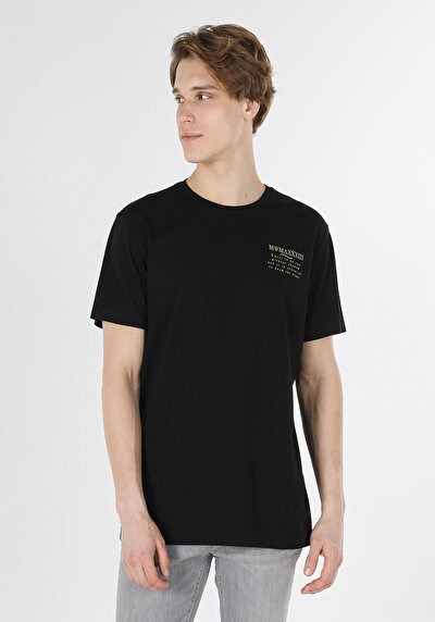 صورة من أسود للرجال تي شيرت بأكمام قصيرة