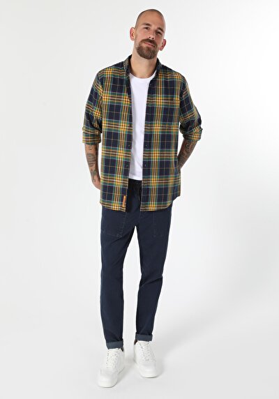 صورة من قميص عادي مقاس رقبة منقوشة رجالي أزرق داكن كم طويل قميص