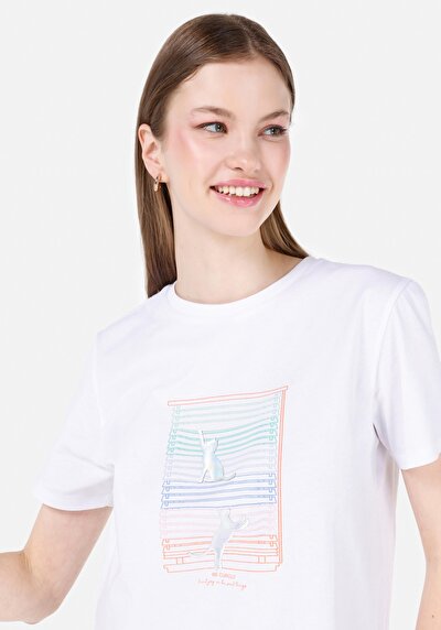 صورة من رقبة مستديرة مطبوعة نسائية أبيض قصيرة أكمام تي شيرت