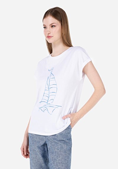 صورة من   رقبة مستديرة مطبوعة نسائية أبيض قصيرة أكمام تي شيرت