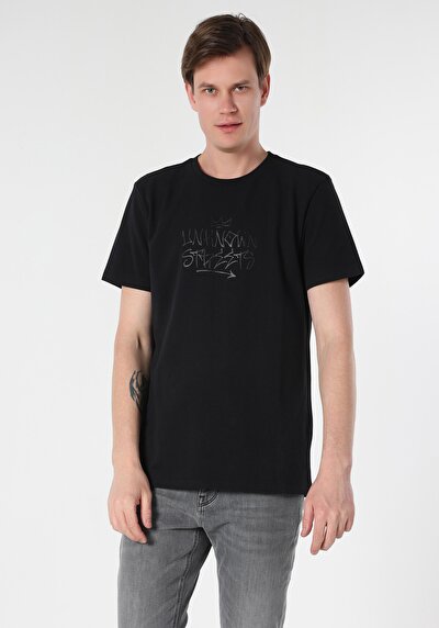 صورة من أسود للرجال تي شيرت بأكمام قصيرة