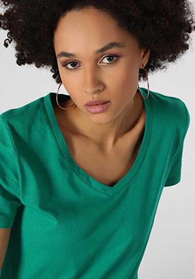 اعرض التفاصيل لـ أخضر للنساء تي شيرت بأكمام قصيرة