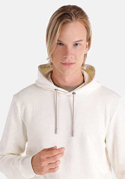 اعرض التفاصيل لـ سويت شيرت رجالي أبيض عادي