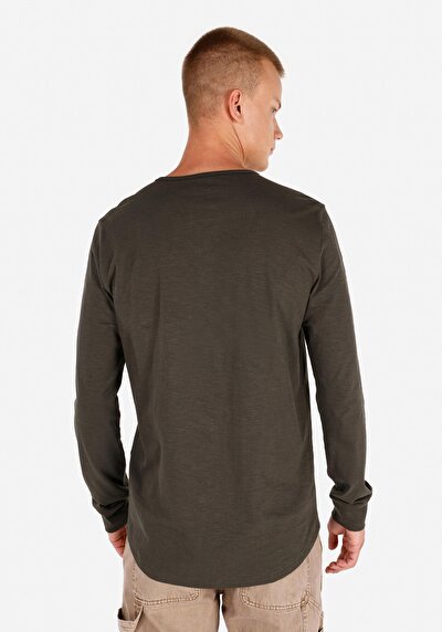 صورة من رقبة مستديرة مستقيم رجالي أخضر كم طويل تي شيرت