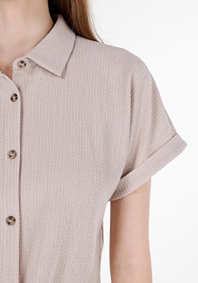 اعرض التفاصيل لـ   قميص رقبة مستقيم نسائي بيج كم قصير تي شيرت