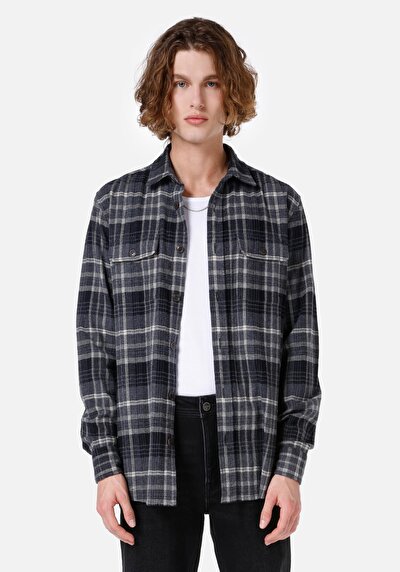 صورة من أنتراسيت للرجال قميص كم طويل