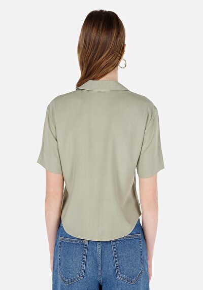 اعرض التفاصيل لـ قميص عادي رقبة مستقيم نسائي أخضر كم قصير قميص