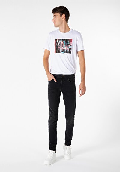 صورة من دينيم للرجال بناطيل