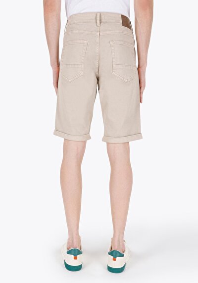 صورة من عادي الخصر مستقيم شورت رجالي بيج