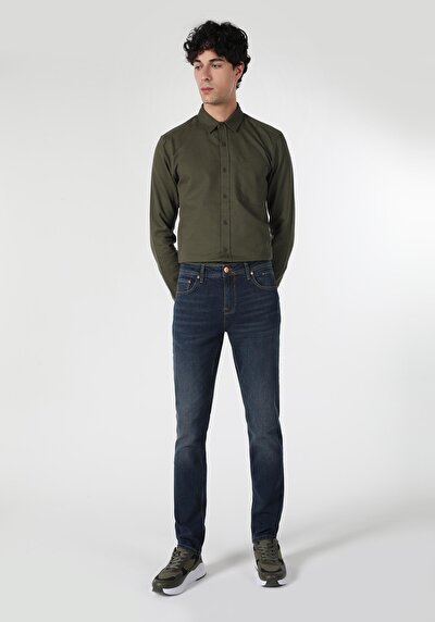 صورة من دينيم للرجال بناطيل