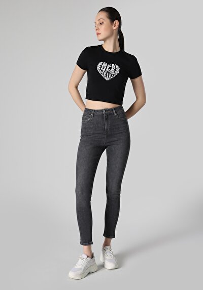 صورة من ضيق ارتفاع الخصر ضيق الساق الجينز النسائي