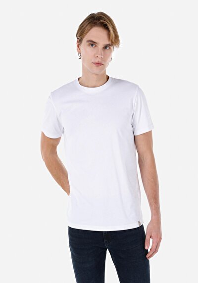 صورة من   رقبة مستديرة مستقيم تي شيرت أبيض بأكمام قصيرة للرجال