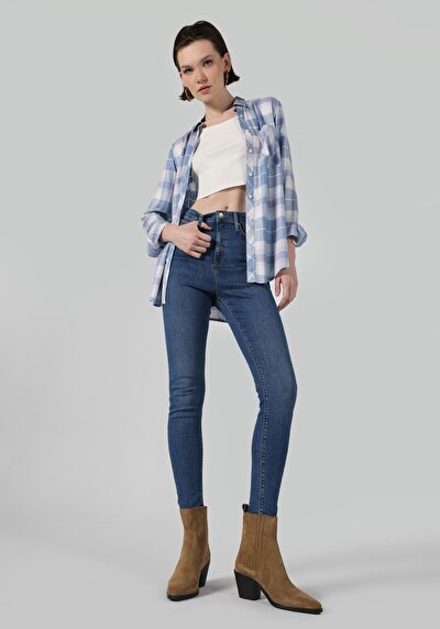 صورة من أزرق للنساء بناطيل