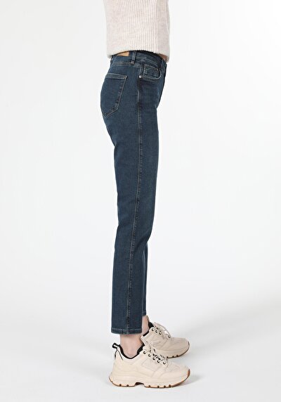 اعرض التفاصيل لـ أزرق للنساء بناطيل