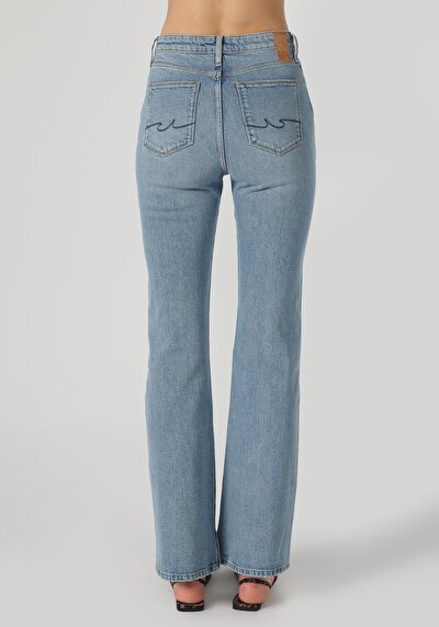 صورة من أزرق للنساء بناطيل