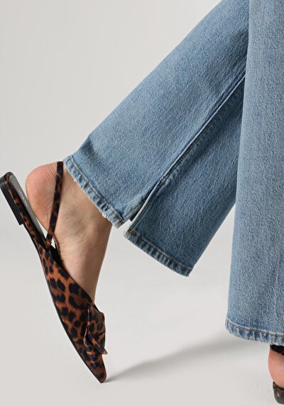 اعرض التفاصيل لـ أزرق للنساء بناطيل