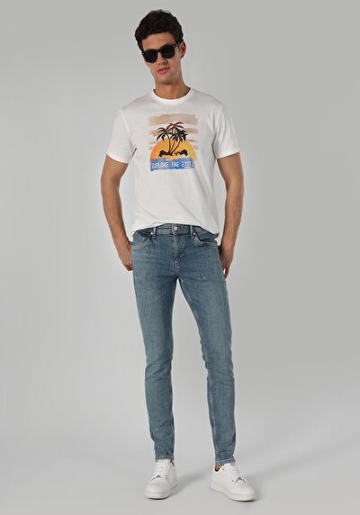 صورة من أزرق للرجال بناطيل