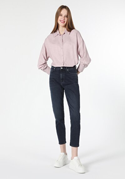 صورة من أزرق داكن للنساء بناطيل