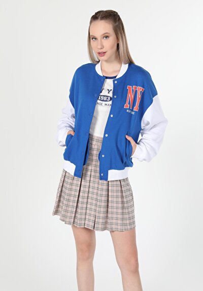 صورة من أزرق للنساء جاكيت سترة