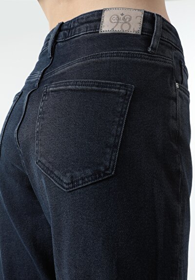 اعرض التفاصيل لـ أزرق داكن للنساء بناطيل