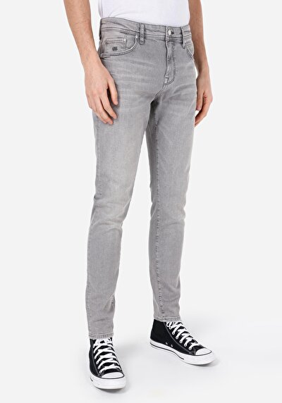 صورة من سليم فيت جينز رجالي رمادي