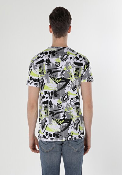 صورة من متعدد الألوان للرجال تي شيرت بأكمام قصيرة