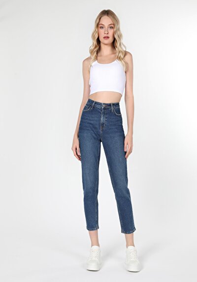 صورة من أزرق للنساء بناطيل