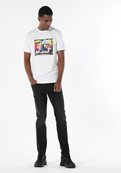 صورة من أبيض للرجال تي شيرت بأكمام قصيرة